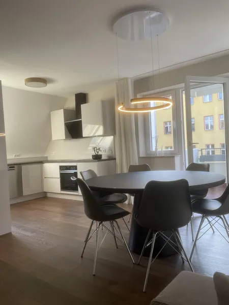Stilvolle 2-Zimmer-Wohnung mit hochwertiger Luxusausstattung, vollmöbliert, 1960€ Mietpauschale — photo 1